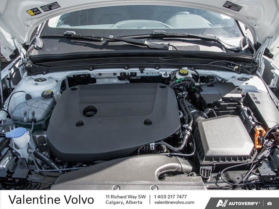 2025 Volvo XC40 Core Bright Theme-7