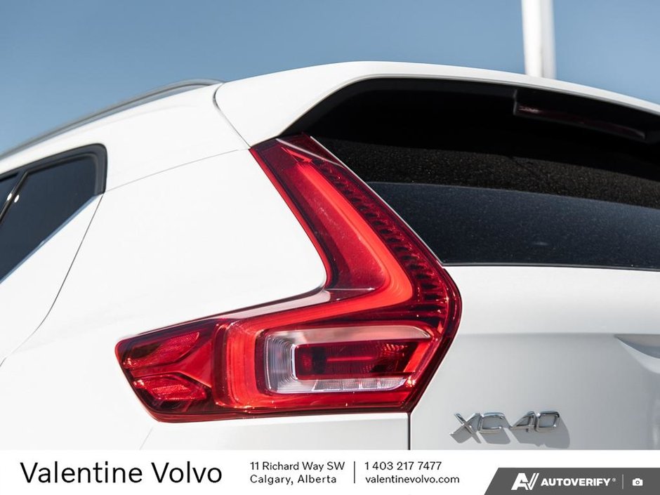 2025 Volvo XC40 Core Bright Theme-11