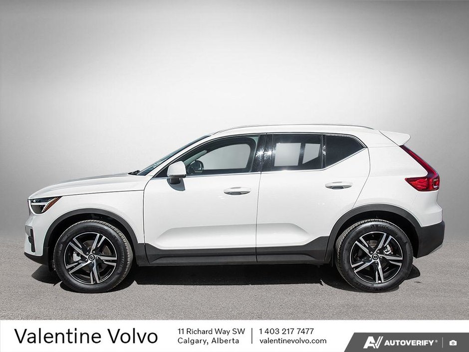 2025 Volvo XC40 Core Bright Theme-2