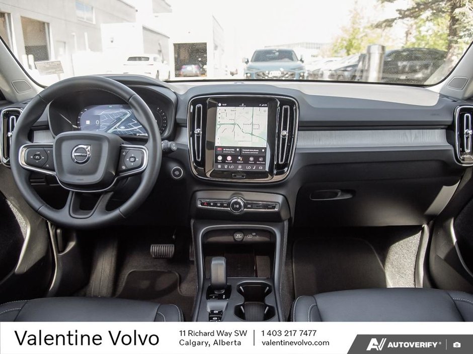 2025 Volvo XC40 Core Bright Theme-23
