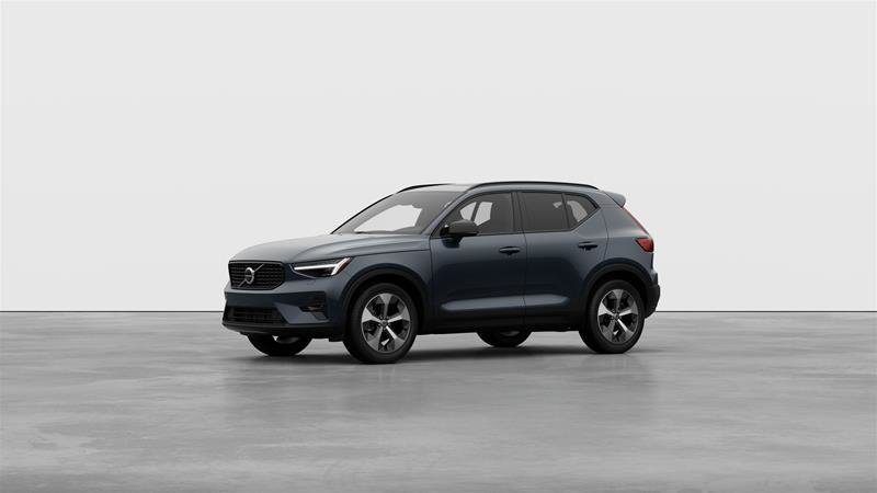 2026 Volvo XC40 Plus (Dark Theme)-0