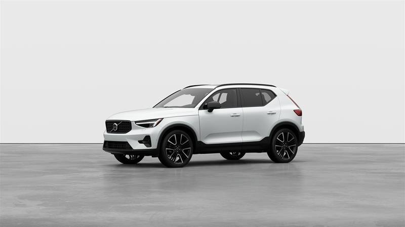 2026 Volvo XC40 Plus (Dark Theme)-0