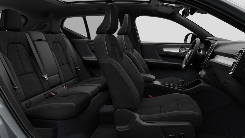 2026 Volvo XC40 Ultra Black Edition-12