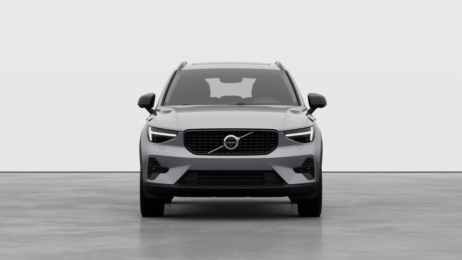 2026 Volvo XC40 Plus (Dark Theme)-4