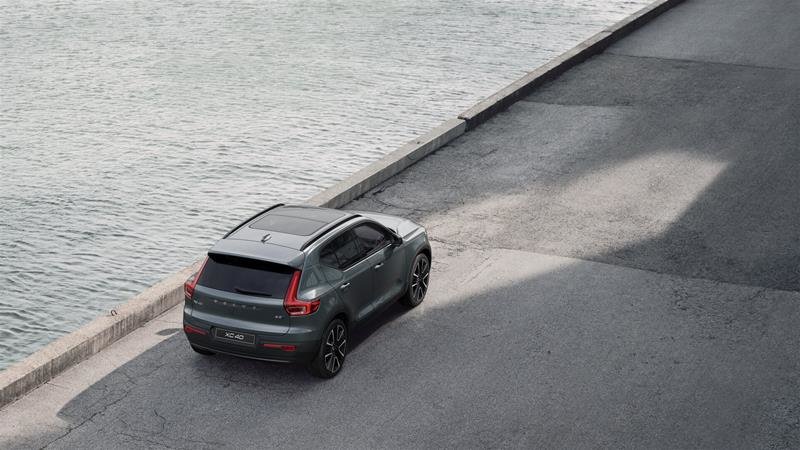 2026 Volvo XC40 Ultra Dark Theme-1