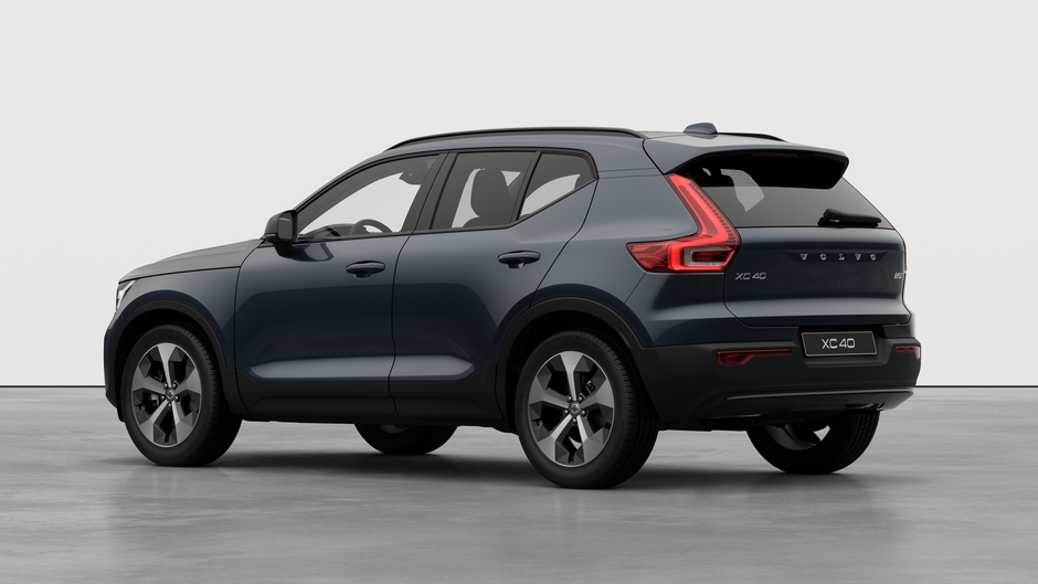 2026 Volvo XC40 Plus (Dark Theme)-1
