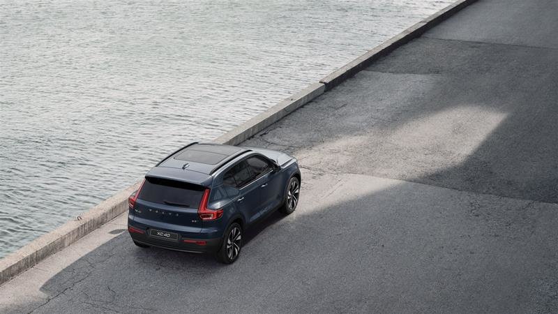 2026 Volvo XC40 Ultra Dark Theme-1