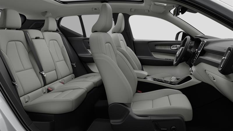 2026 Volvo XC40 Plus Dark Theme-4