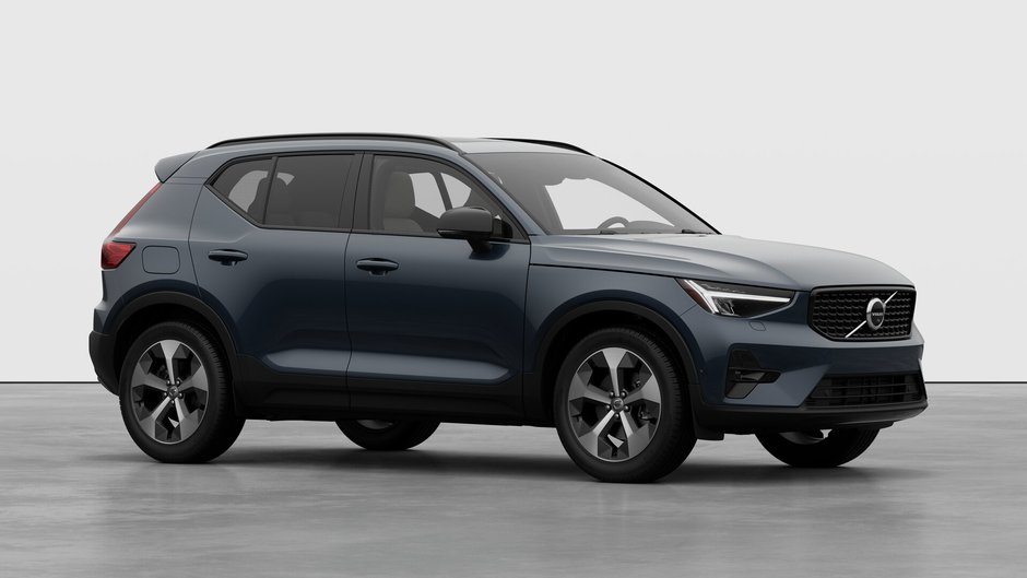 2026 Volvo XC40 Plus (Dark Theme)-2