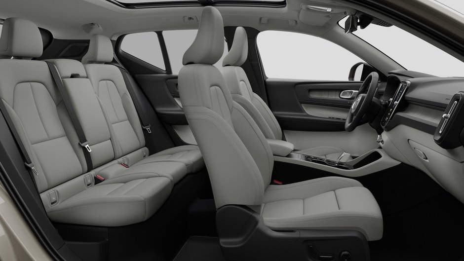 2026 Volvo XC40 Plus (Dark Theme)-12