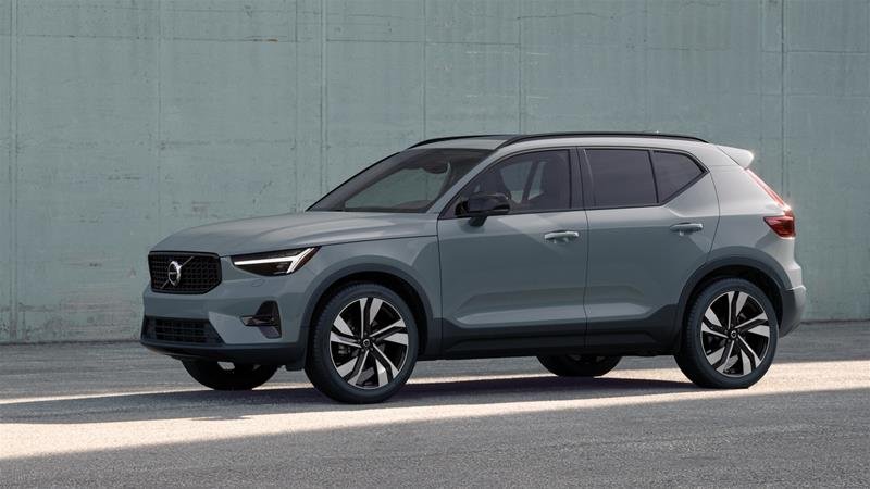 2026 Volvo XC40 Ultra (Dark Theme)-4