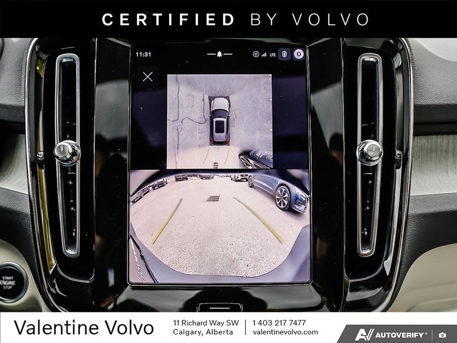 2026 Volvo XC40 Plus Dark Theme-26