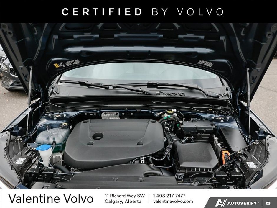 2026 Volvo XC40 Plus Dark Theme-9