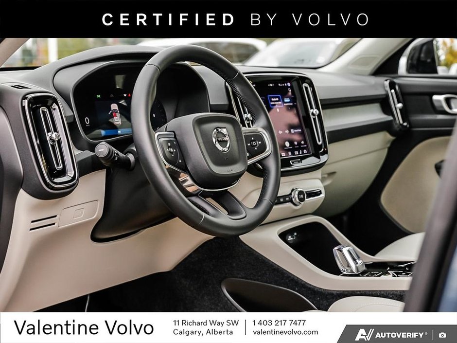 2026 Volvo XC40 Plus Dark Theme-14