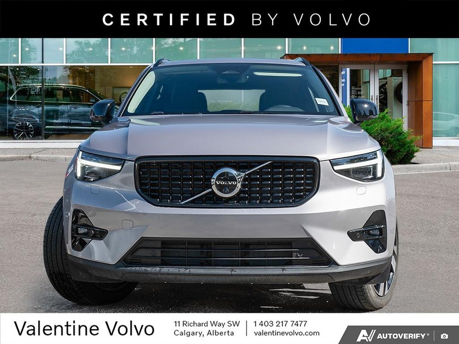 2026 Volvo XC40 Plus Dark Theme-1