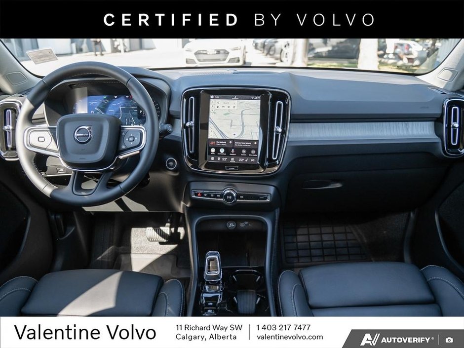 2026 Volvo XC40 Plus Dark Theme-24