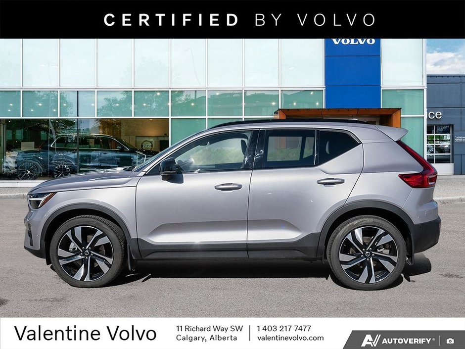 2026 Volvo XC40 Plus Dark Theme-2