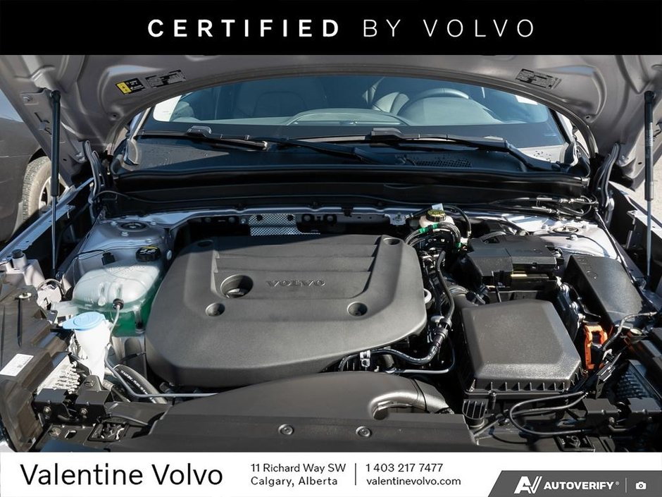 2026 Volvo XC40 Plus Dark Theme-7