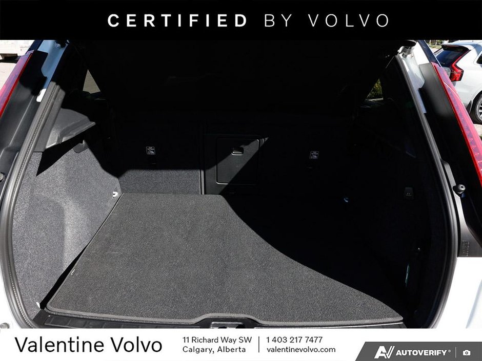 2026 Volvo XC40 Ultra Black Edition-5