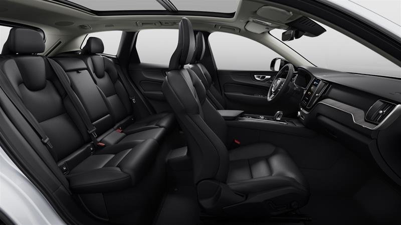 2025 Volvo XC60 Plug-in hybrid Plus-3