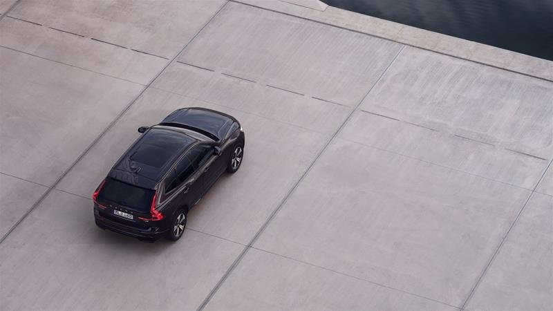 2025 Volvo XC60 Plug-in Hybrid Plus-1