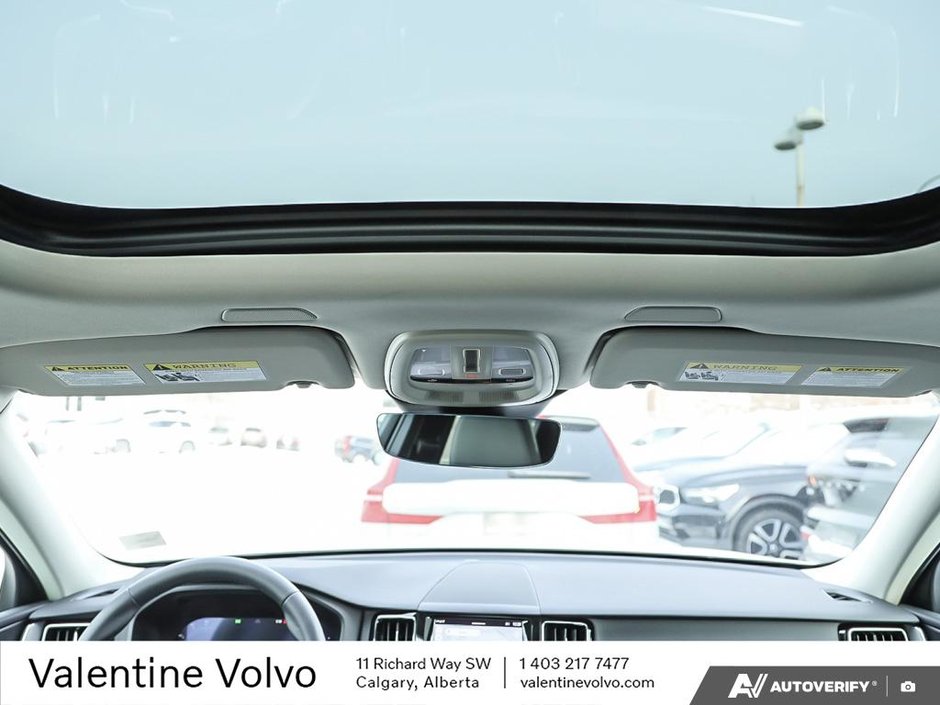 2025 Volvo XC60 Plug-In Hybrid Core Dark Theme-25