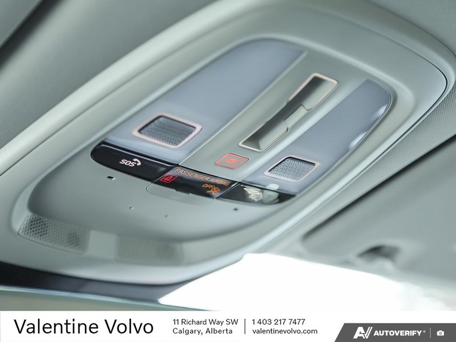 2025 Volvo XC60 Plug-In Hybrid Core Dark Theme-21