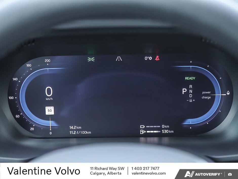 2025 Volvo XC60 Plug-In Hybrid Core Dark Theme-14