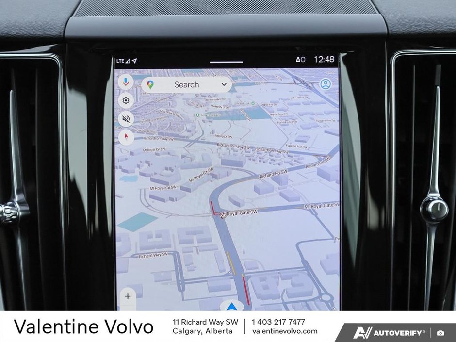 2025 Volvo XC60 Plug-In Hybrid Core Dark Theme-20