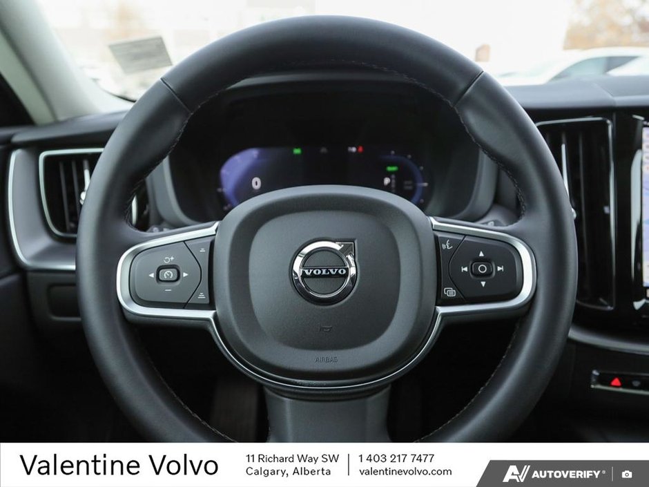 2025 Volvo XC60 Plug-In Hybrid Core Dark Theme-13
