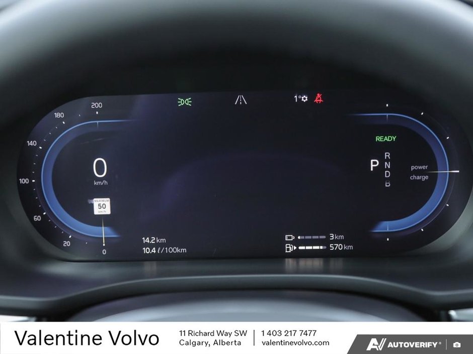 2025 Volvo XC60 Plug-In Hybrid Core Dark Theme-14