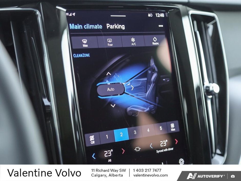 2025 Volvo XC60 Plug-In Hybrid Core Dark Theme-19