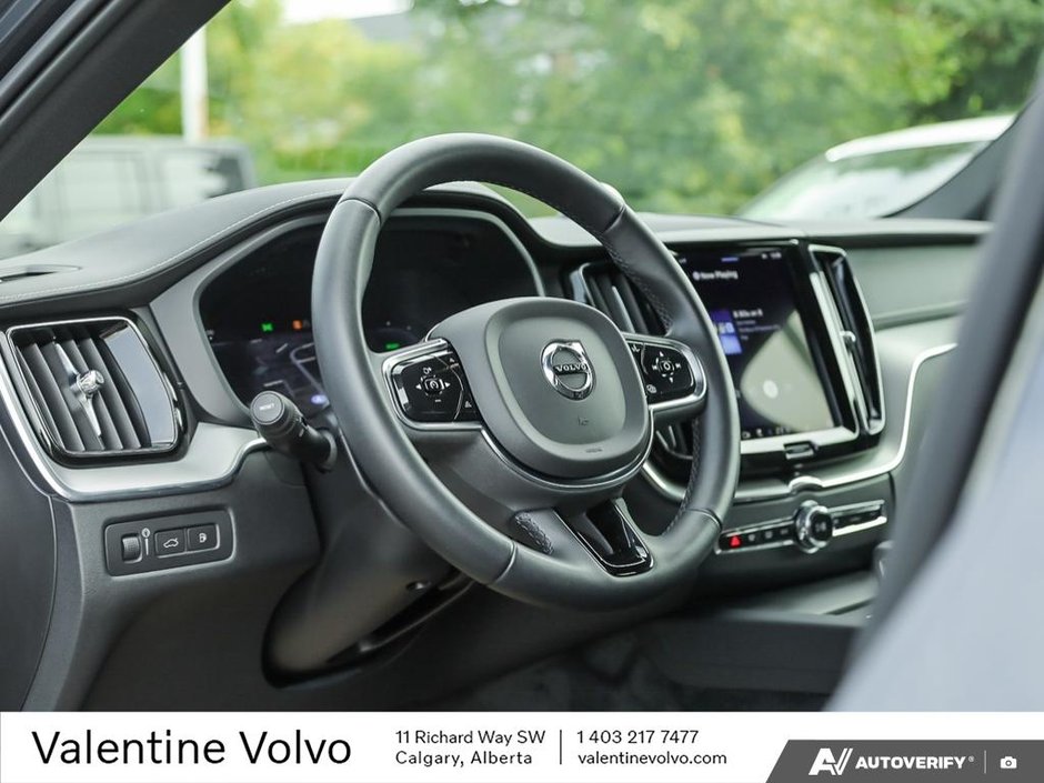 2022 Volvo XC60 Recharge R-Design-12