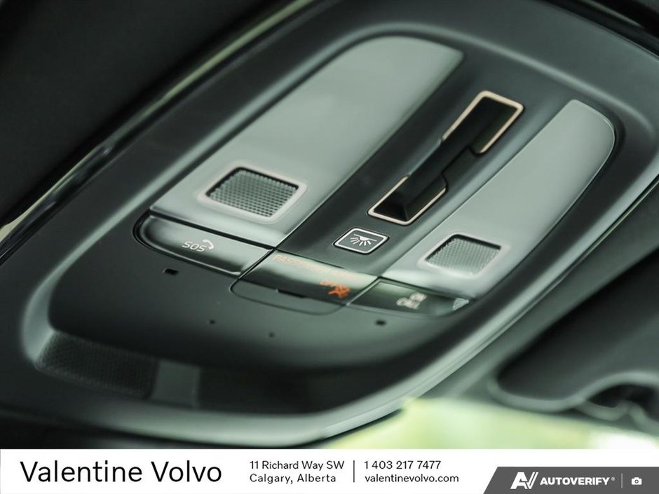 2022 Volvo XC60 Recharge R-Design-21