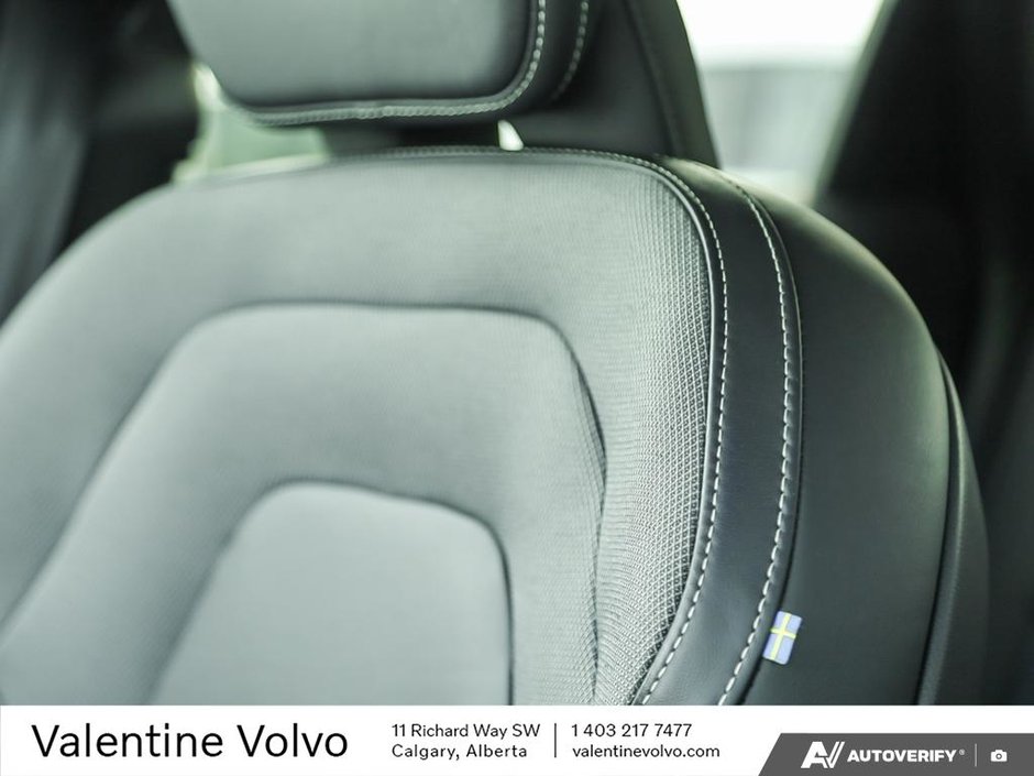 2022 Volvo XC60 Recharge R-Design-22