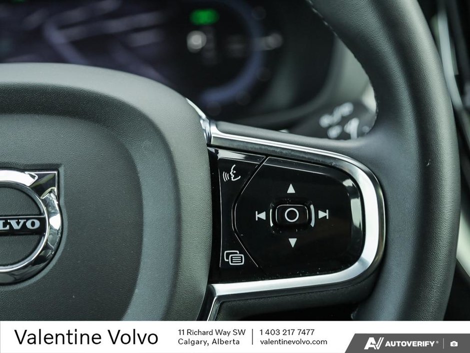 2022 Volvo XC60 Recharge R-Design-17