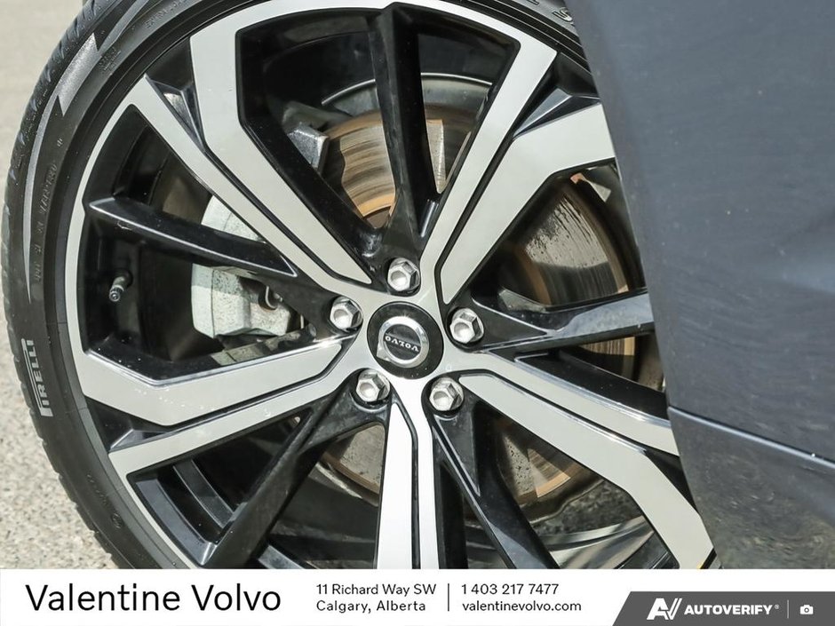 2022 Volvo XC60 Recharge R-Design-5