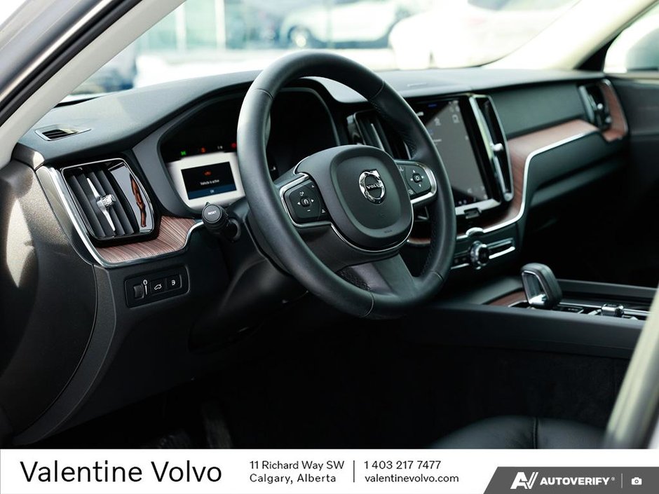 2022 Volvo XC60 Recharge Inscription Expression-12