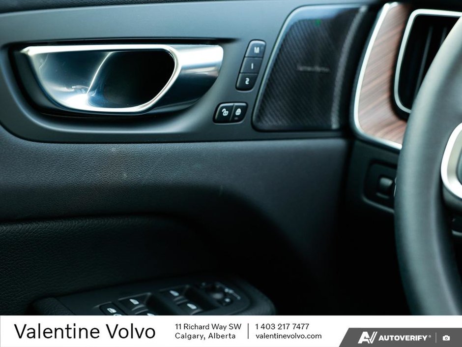 2022 Volvo XC60 Recharge Inscription Expression-17
