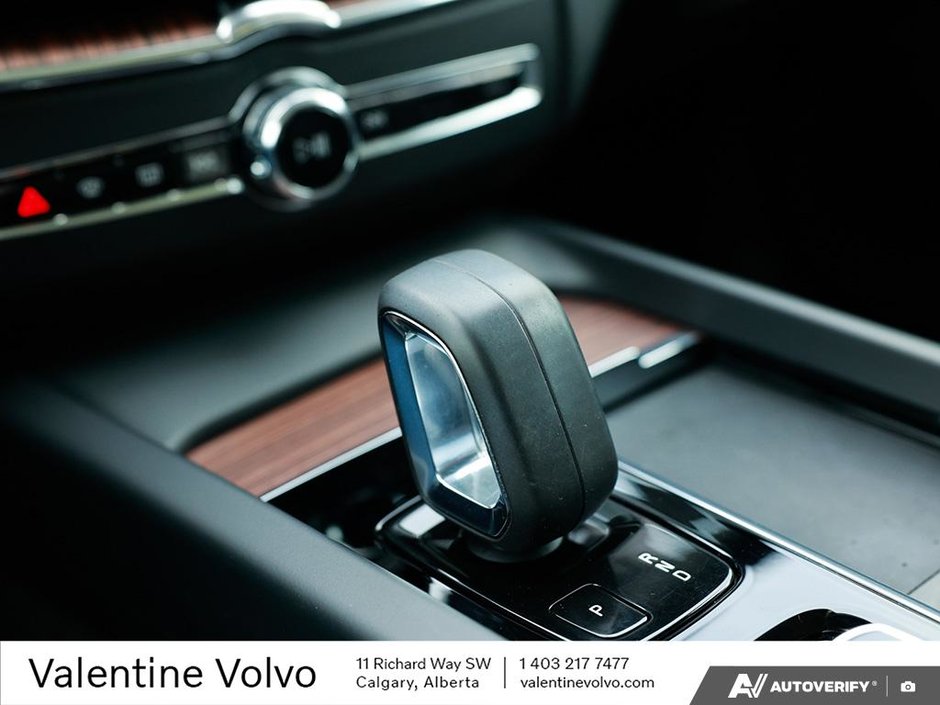 2022 Volvo XC60 Recharge Inscription Expression-18