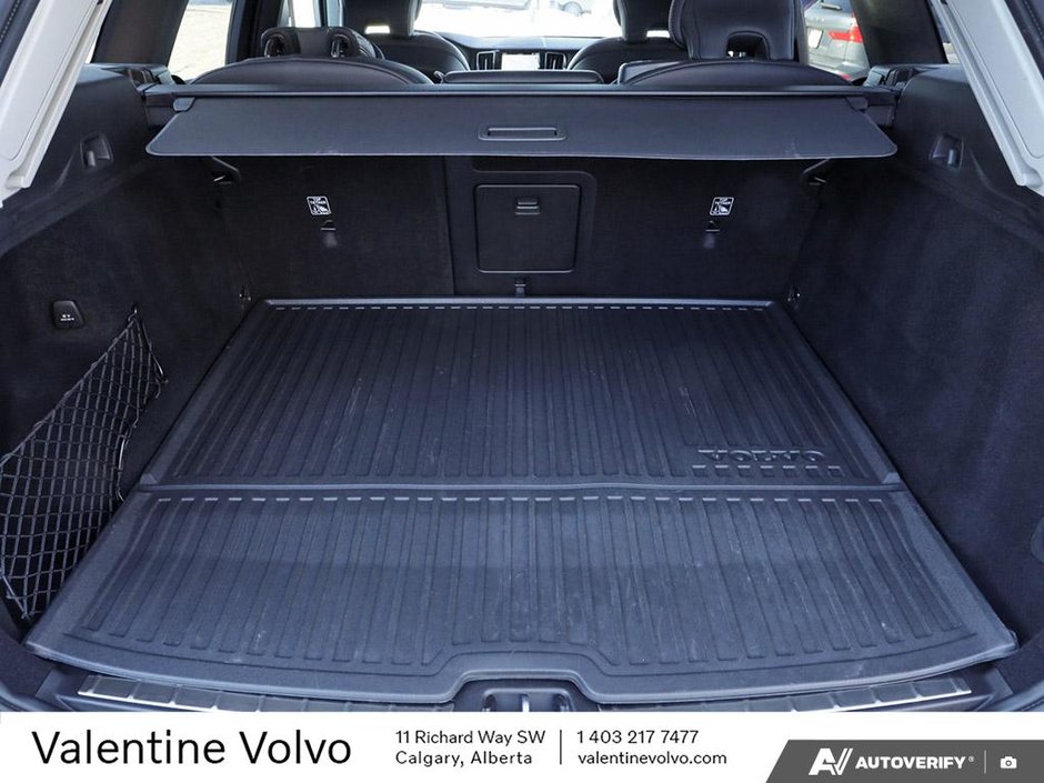 2022 Volvo XC60 Recharge Inscription-10