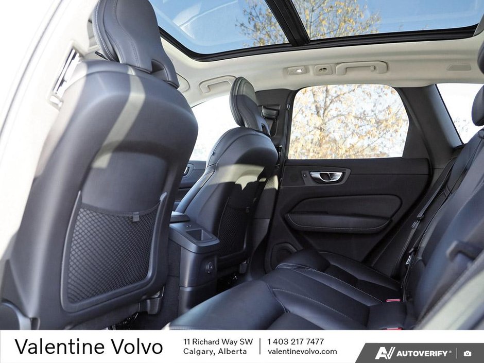 2022 Volvo XC60 Recharge Inscription-26