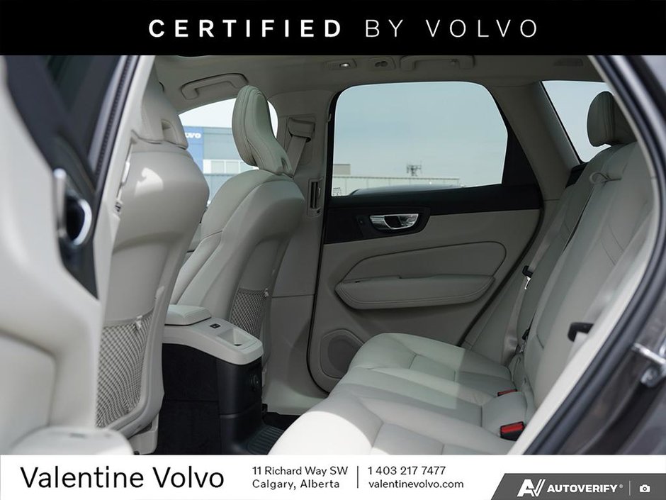 2022 Volvo XC60 Recharge Inscription Expression-25