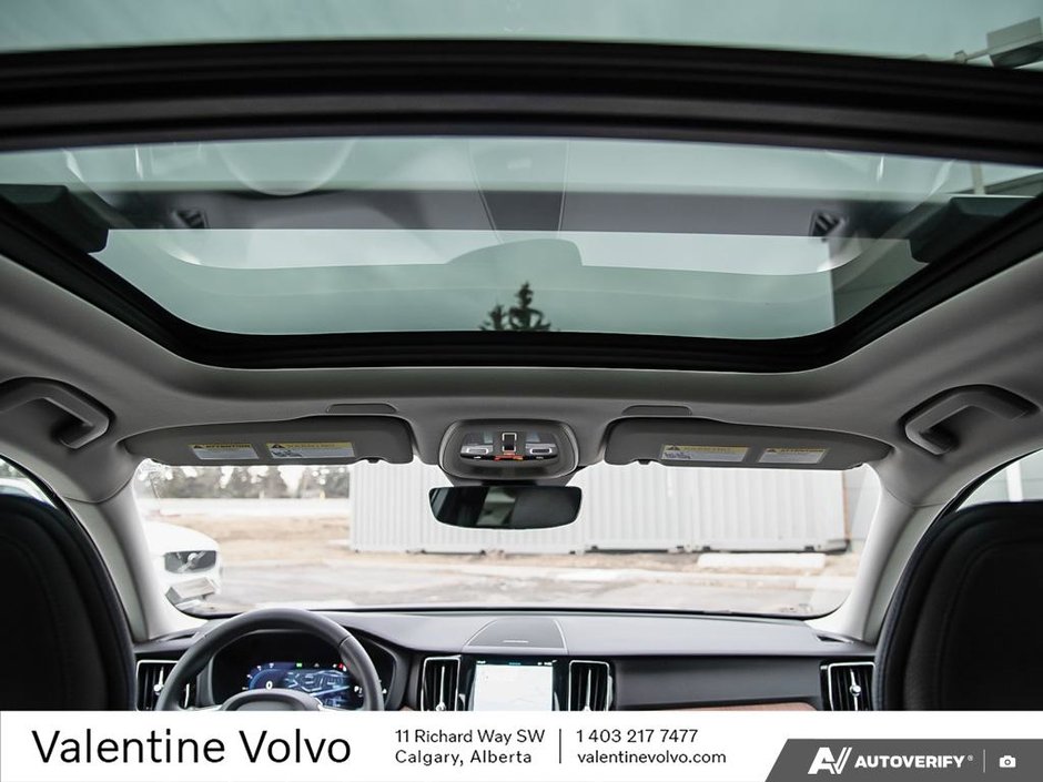 2023 Volvo XC60 Recharge Plus Bright Theme-25