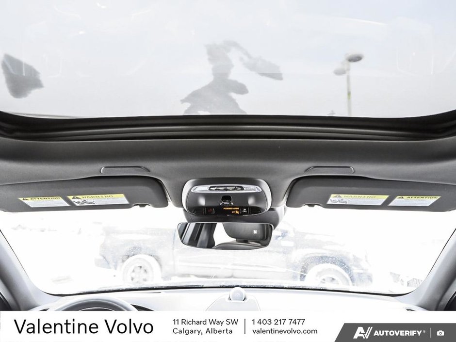 2018 Volvo XC60 R-Design-25