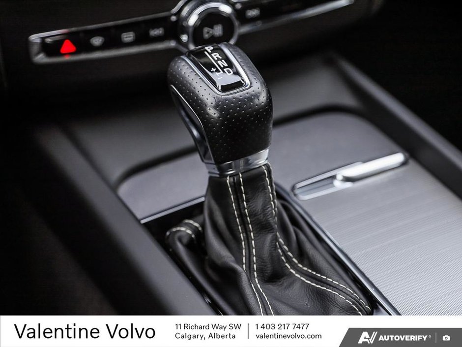 2018 Volvo XC60 R-Design-18