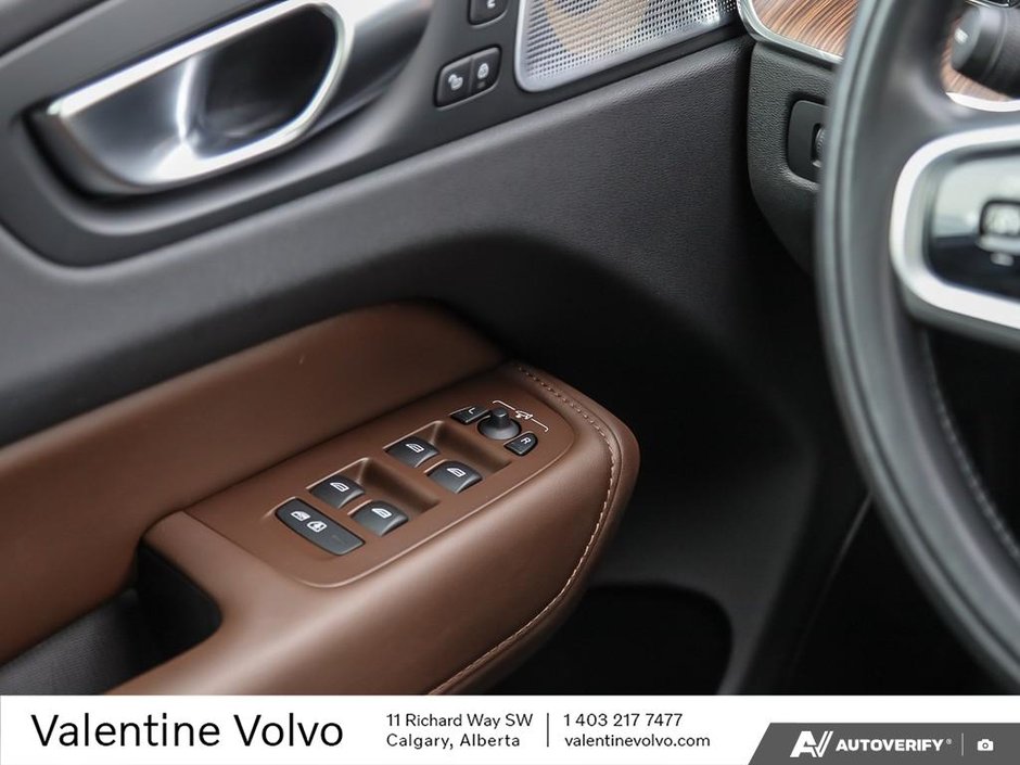 2019 Volvo XC60 Inscription-16