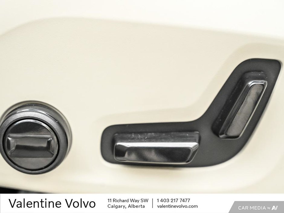 2021 Volvo XC60 Inscription Expression-25