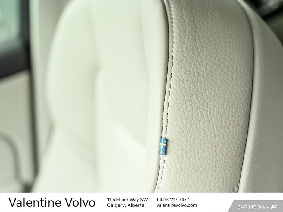 2021 Volvo XC60 Inscription Expression-22