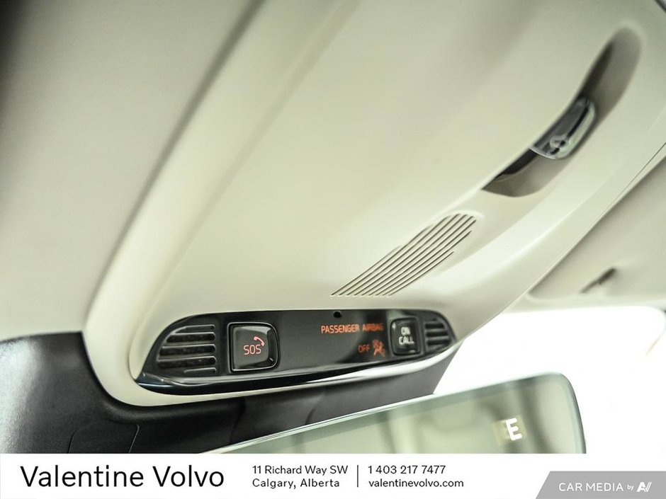 2021 Volvo XC60 Inscription Expression-21
